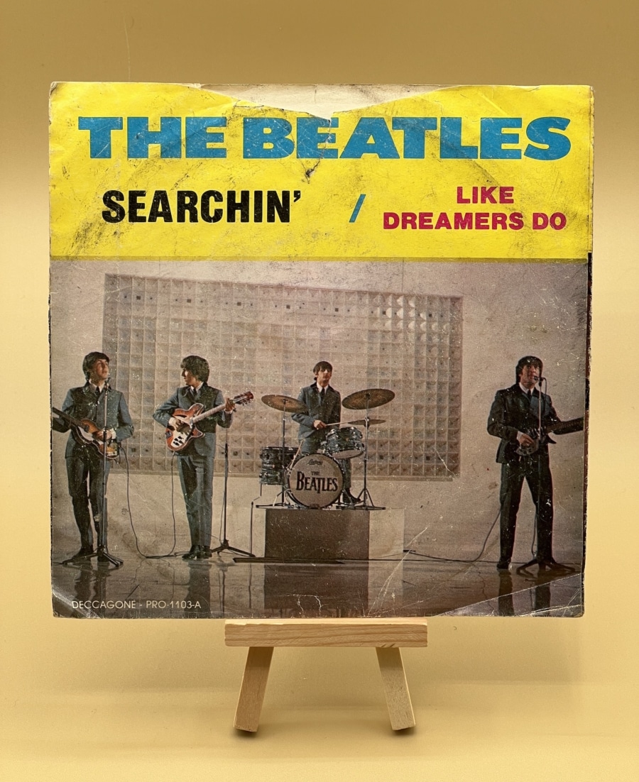 The Beatles - Searchin' / Like Dreamers Do **Used 7 inch** - Image 4